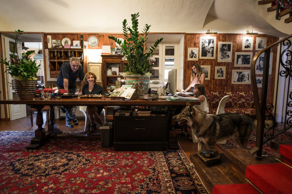Felicin - Ristorante Albergo "Dimora Storica" Monforte dʼAlba Kültér fotó